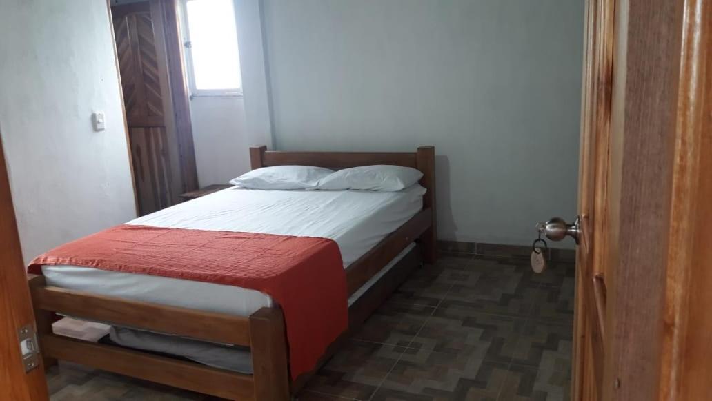 Hostal La Estrella Real アルボレテス エクステリア 写真